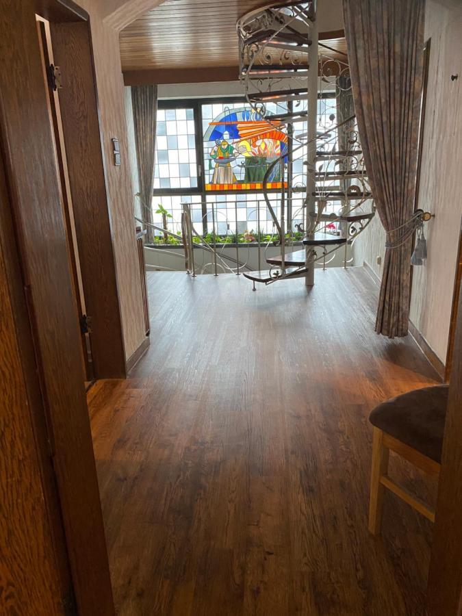 Ferienhaus Loehr Mit Treppenlift Vila Coblença Exterior foto