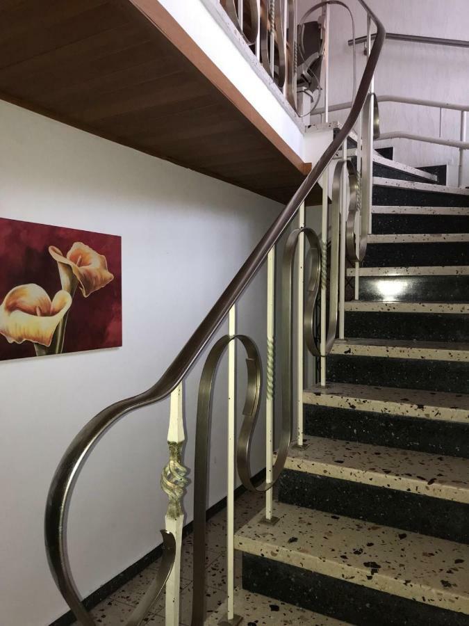Ferienhaus Loehr Mit Treppenlift Vila Coblença Exterior foto