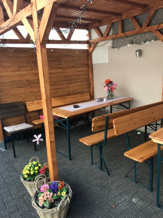 Ferienhaus Loehr Mit Treppenlift Vila Coblença Exterior foto